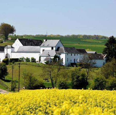 Hostal La Ferme De Basseilles Mozet Exterior foto