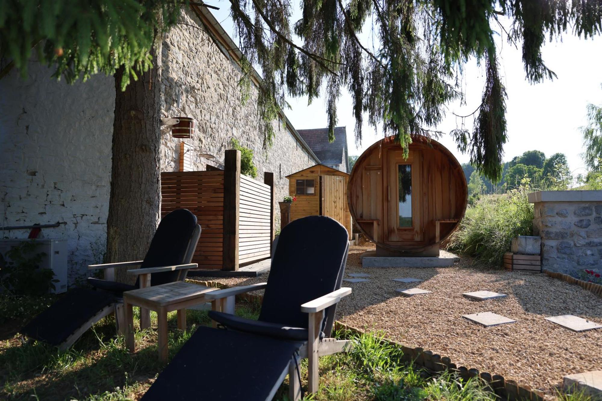 Hostal La Ferme De Basseilles Mozet Exterior foto